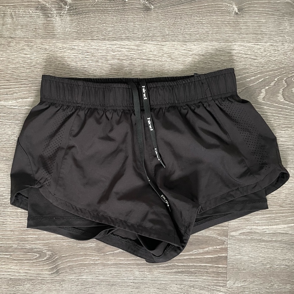 Spandex lined athletic shorts
